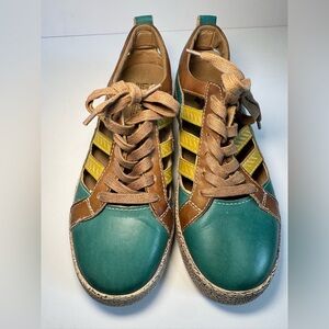 L'Artiste by Spring Step Porscha Sneaker size 38